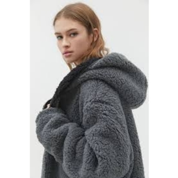 BDG Coat Women Medium Large Black Teddy Sherpa Jacket Oversized Carmella - Picture 2 of 12